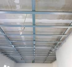Sehr gerne werden die lichtvouten auch in kombination mit einer abgehängten decke aus rigips (trockenbau) verwendet. Unsere Abgehangte Decke Mit Indirekter Beleuchtung Und Spots Wir Zuhause
