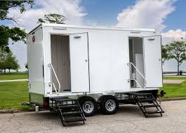 Luxury trailer restroom rental