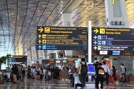 Buntut Antrean Mengular Rapid Test Di Bandara Soetta Ini Langkah Ap Ii Halaman All Kompas Com