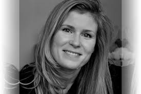 Laurie Keene's Instagram, Twitter & Facebook