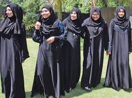 Masyarakat arab, sebelum kelahiran dan kerasulan nabi muhammad saw, dikenal dengan sebutan jahiliyah. 4 Cara Pakai Jubah Abaya Supaya Nampak Anggun