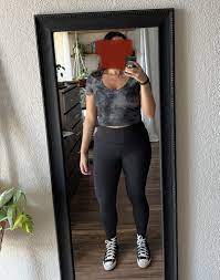 Update to my (semi) controversial cameltoe dilemafit post! Black WT  contour (10) paired with my diamond dye align tee (10) : rlululemon