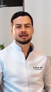 A dor no joelho está limitando sua rotina?, Subir escadas, agachar ou até  caminhar não deveria ser um desafio., Na ProVitta, avaliamos cada caso com  precisão e tratamos as causas da dor seja artrose, ...