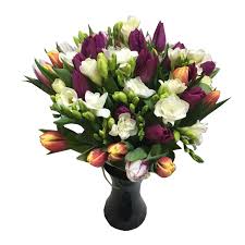 Lalele, irisi, liliac, zambile, frezii, eustoma si trandafiri. Buchet Flori De Primavara Flori De Primavara Constanta Buchete Din Flori De Primavara Flowers 4 Seasons Florarie Online Constanta Flori Online Constanta Online Flower Shop Constanta Buchete Flori Online Constanta Livrare Flori In Constanta