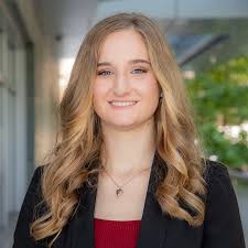 Congrats to 2025 HC graduate Kendra Anderson! 🎓🎉 Kendra earned an H.B.S.  in biochemistry and molecular biology with a minor in chemistry and  completed her thesis, “Understanding the Function of the PRC2