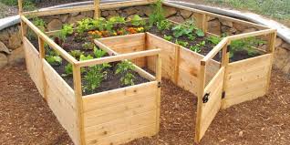 Browse 717 deer fence on houzz you have searched for deer fence and this page displays the best picture matches we have for deer fence in may 2021. How To Keep Critters Out Of Your Garden Ways To Keep Animals Out Of Your Vegetable Garden