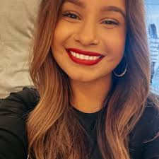 Mayra Davis's Instagram, Twitter & Facebook