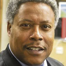 HAMILTON: Robert Searight grows a garden of giving