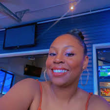 Desiree Clayton's Instagram, Twitter & Facebook