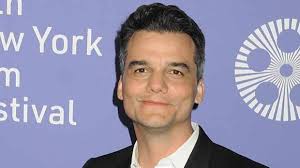 Wagner Moura ('Shining Girls') video interview