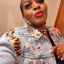 Clarissa Shields secures $15M to fight #LailaAli. Days after the boxing  legend said she wouldn't fight for less than $15 million, Shields says the  money is secured. "Laila, I'm here with my