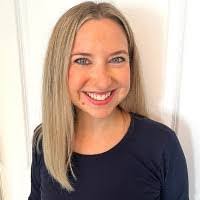 Alyssa Collins's Instagram, Twitter & Facebook