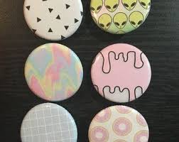 Kpop fashion chain dice smilely face daisy clip pin necklace harajuku hip hop egirl grunge aesthetic party accessories jewelry. Tumblr Aesthetic Pastel Grunge Pins Etsy Pastel Esthetique Aliens
