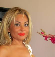 Farideh Givehchi SALAM BEHZAD KHAN MERCY AS LOTF VA MOHBATETON DAR HALL  HAZER MAN DAR TAHAYEH ALBUM JADID HASTAM KE FELAN 7 TA AS AHANGHASH AMDADEH  SHOODEH VA 5 DIGAR MONDEH KE