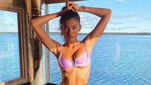I'll be posting videos showing my favorite workout routines & recipes. Kelly Gale Promiflash De