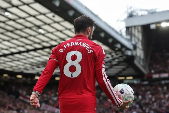 Bruno Fernandes to make major announcement on Manchester United future -  centredevils