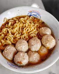 Makanan Sejuta Umat Nih Indomie Bakso Makanan Dan Minuman Ide Makanan Makanan