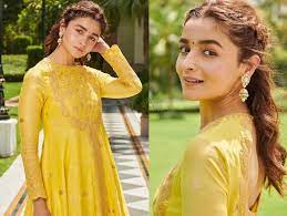9 Hairstyles By Alia Bhatt That You Can Recreate This Wedding Season Hairstyles For Gowns Alia Bhatt Hairstyles Hair Styles