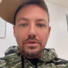 I would love to hear feedback from anyone who takes their animals to  pleasure Island animal Hospital.