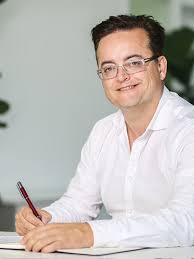 Sydney accountant and insolvency adviser Wayne Fraser charged by ASIC over  alleged phoenixing of companies