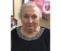 Lore Smith's Instagram, Twitter & Facebook