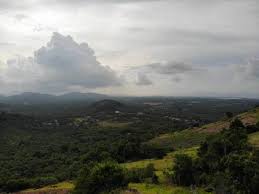 Gunung rinjani memiliki ketinggian 3700 m diatas permukaan laut dan termasuk gunung tertinggi kedua di indonesia. Menghadam Sejarah Silam Menjiwai Alam