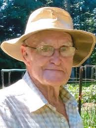 Esther Rider's Instagram, Twitter & Facebook