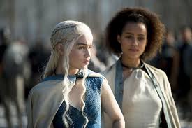 Emilia clarke, the british actress who plays the role of daenerys targaryen in game of thrones, is quite a vivacious girl, unlike her onscreen image. Hd Wallpaper Actress Game Of Thrones Emilia Clarke Daenerys Targaryen Wallpaper Flare
