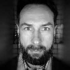 Toni Lorenz's Instagram, Twitter & Facebook