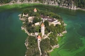 Castles From All Over The World Castle Castle Pictures Beautiful Castles