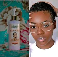 Ma black beauty mpooooo 🥳🥳😋 Sweetcoco softening lotion Ni lotion asilia  iliyotengenezwa kwa vitu asili kabisa. 🥰Lotion hii ni nzur kwa ngozi aina  zote 😋😋 🍇Inatoa chunusi 🍇Inatoa madoa harara utangotango 🍇Inarudisha
