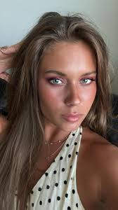 Who do I look like ?