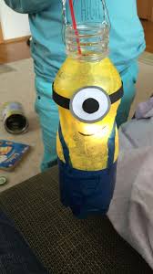 Minion St Martin Laterne Aus Einer Pet Flasche Kinder Basteln Laternen Laterne Pet Flasche Kinder Laterne