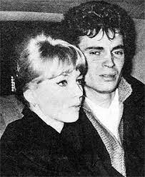 In november of 1970, don everly was photographed with his girlfriend, ann marshall. Everything Everly Klchaps Don Everly With His Second Wife