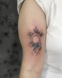 Salve Os Orixas Tatuagem De Oxum Tatuagem De Orixas Tatuagem De Iemanja Talvez falem eles outra linguagem em talvez falem eles outra linguagem em que silêncio se dá porque há segredos que é melhor não saírem do mar de iemanjá. pinterest