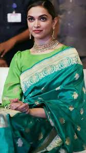 Deepika Padukone Looks Gorgeous In Green Banarasi Saree At Padmavati Promotion Royalsari Onl Deepika Padukone Saree Deepika In Saree Deepika Padukone Style