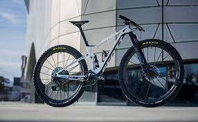 Nino schurter's bike for 2021 is a fresh change from the neons and bright colors of the past. Nino Schurter S Bike For 2021 Scott Spark Rc Carbon Grit Magazine