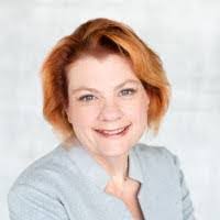 Lori Razzano's Instagram, Twitter & Facebook