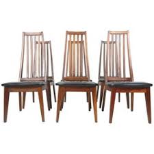 Generally, when a table and a chair are harmonious the distance between the seat and the tabletop is between 8 to 14 inches. Tall Dining Room Chairs 23 For Sale On 1stdibs