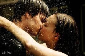 Couple Kiss Love Rain Romance Romantic Favim Com 64786 Avanvu Kiss day shayari collection is a completely offline & free most popular and most all shayari are very interesting.
