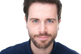 ماذا تفضل النساء الرجل بلحية ام دون لحية الرجل