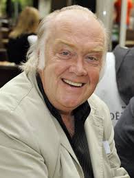 Der beliebte schauspieler wurde im engsten familienkreis beigesetzt. Schauspieler Martin Luttge Ist Mit 73 Jahren Gestorben