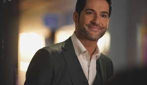 Lucifer Season 3 Episode 17 Let Pinhead Sing Recap The Devil S Spotlight