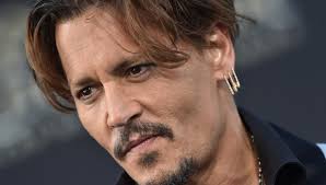Biz de bu içeriğimizde sizler için en iyi johnny depp filmlerini listeliyoruz. Johnny Depp Est Aussi Meconnaissable Qu Impressionnant Dans La Bande Annonce De Minamata