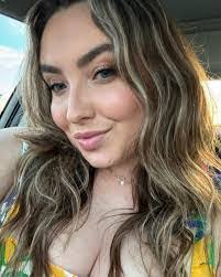 Ira Carpenter's Instagram, Twitter & Facebook