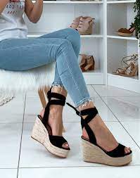 Check out our sandales a lacets selection for the very best in unique or custom, handmade pieces from our сандалии shops. Sandales A Talons Compenses A Lacets En Suedine Noire