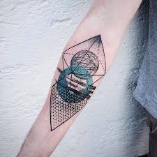Featuring simple shapes and precision patterns, these mesmerizing tattoo designs not only look amazing, but may also illustrate sacred, geometric symbols, teeming with deeper hidden meanings. 150 Awe Inspiring Geometric Tattoos Meanings Ultimate Guide 2021