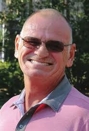 Gloria Bray's Instagram, Twitter & Facebook