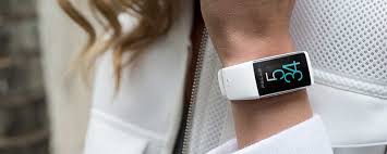 The stylish polar ignite 2 fitness watch tracks your activities, heart rate, sleep, recovery, and offers personalized daily workout guidance to help you there's never been a better selection of fitness trackers, but with choice comes confusion. Best Fitness Trackers Comparing The Polar A360 To The Apple Watch