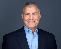 Bob Igo's Instagram, Twitter & Facebook